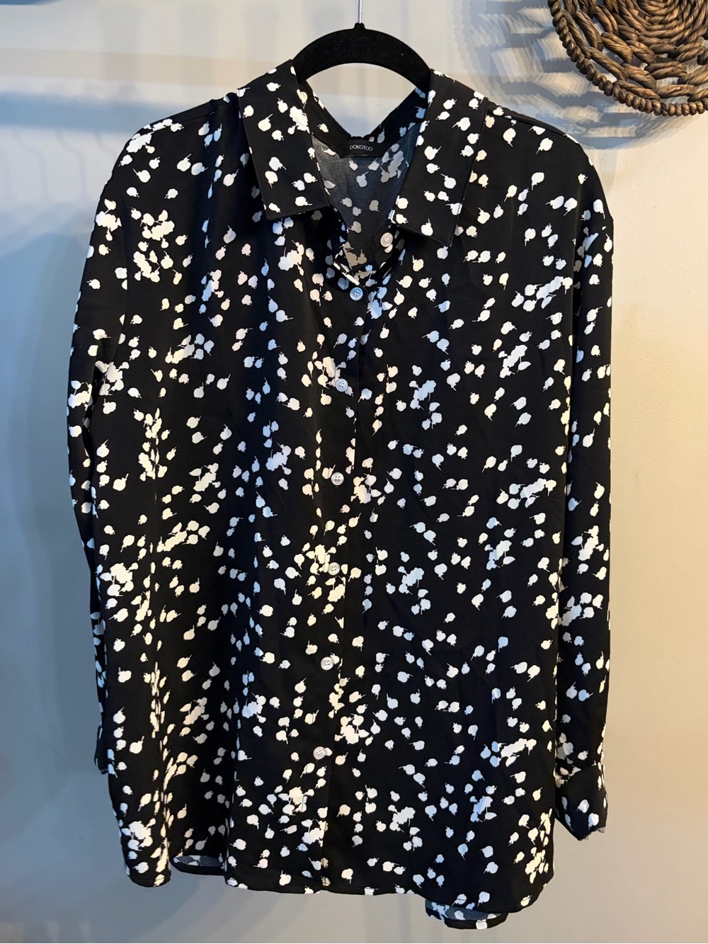 Black & White Spot Print Button-Down Shirt - size XL